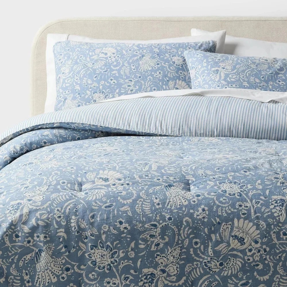 Floral Paisley Casual Textured Cotton Reversible Comforter and Shams Set